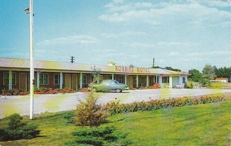 Postcard Robbins Motel Vandalia IL