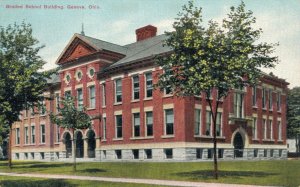 USA Graded School Building Geneva Ohio Vintage Postcard 07.91