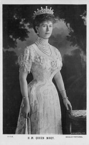 Royalty UK 1930s H.M. Queen Beagles RPPC Photo Postcard 21-10471
