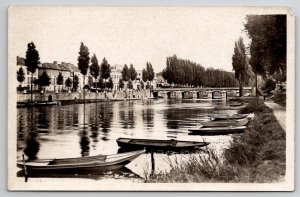 France Melun Siene et-Marne Bank Of Siene And Stone Bridge RPPC Postcard V28