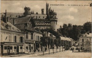 CPA PIERREFONDS - Le Chateau et la place (130063)