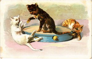 PC CATS, THREE CATS PLAYING WITH EACH OTHER, Vintage LITHO Postcard (b46658)