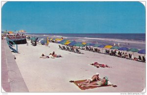 Sun Bathing, Beach Shore, VIRGINIA BEACH, Virginia, 40-60´s