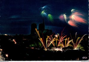 France Paris Feu d'Artifice A Notre-Dame