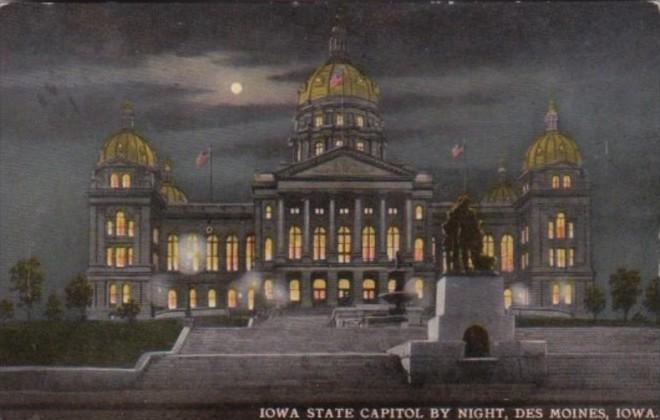 Iowa Des Moines State Capitol Building At Night 1915