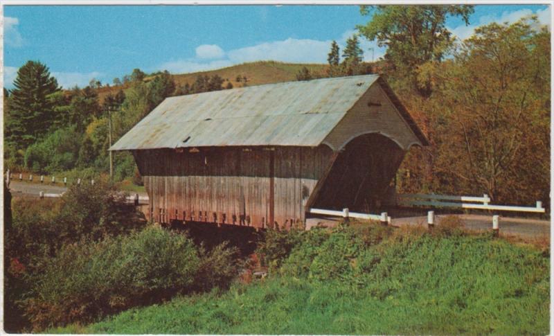 Vermont  Covered bridge over  The  Passumpsic river