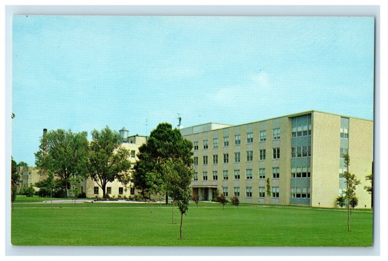 c1950s Lakeland Hospital, Elkhorn, Wisconsin WI Vintage Unposted Postcard 