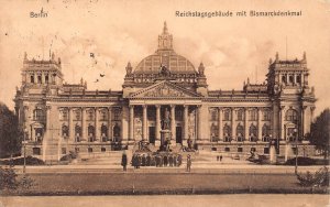 L022 Germany 1912 Berlin Reichstagsgebaeude Bismarck statue vintage postcard
