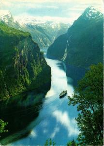 CPM AK The Pulpit and the waterfall The Seven Sisters NORWAY (829112)