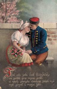 Romantic Couple Sitting on a Bench Cuddle Vintage Postcard 02.85