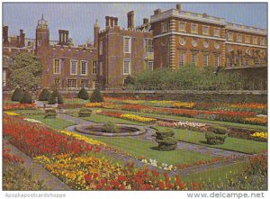 England Middlesex Hampton Court Palace From The Pond Garden
