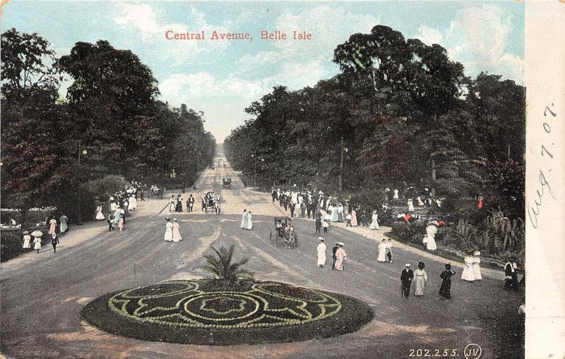 Detroit Michigan~Belle Isle-Central Avenue~People~Carriage~Beautiful Garden~1907