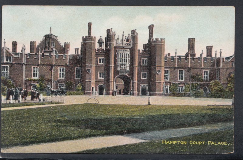 Middlesex Postcard - Hampton Court Palace  HM148