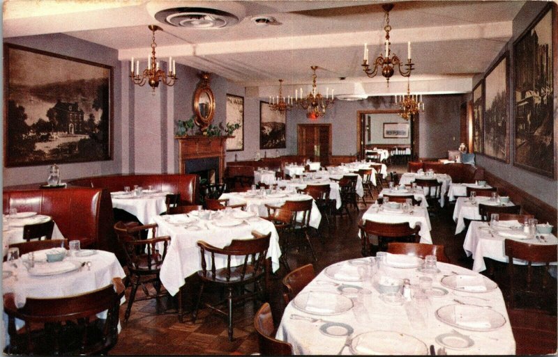 Restaurant postcard Washington DC, Billy Martin's Carriage House interior 