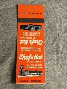 Vintage Matchbook Cover Chef's Hat Restaurant Davenport & Bettendorf, Iowa MB102