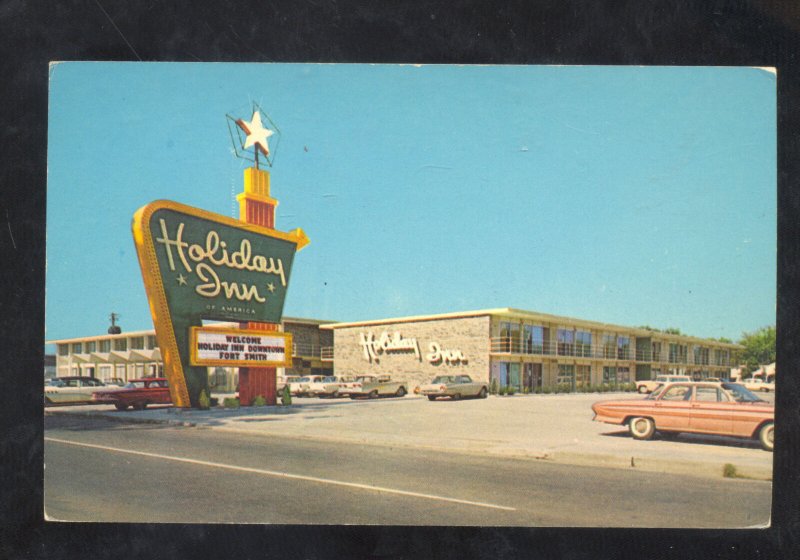 FORT SMITH ARKANSAS HOLDAY INN MOTEL OLD CARS VINTAGE ADVERTISING POSTCARD