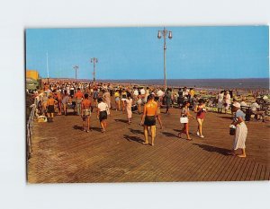 Postcard Happy Throngs On The Board At Rockaways Playland Queens New York USA