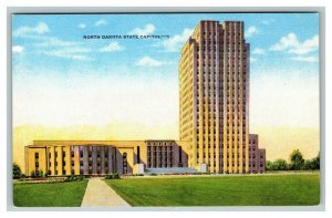 Vintage 1930's Postcard North Dakota State Capitol Building Bismarck ND