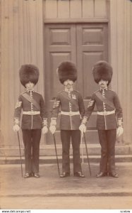 RP: LONDON , England , 00-10s ; Soldier , 3 Sergeants