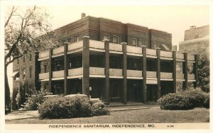 1940s Missouri Independence Sanitarium A-38 RPPC Photo Postcard 22-11282