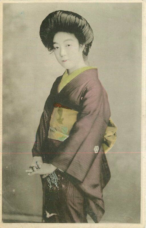 C-1910 Woman Native dress Japan Postcard 21-4006