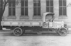 F49/ Newark Ohio RPPC Postcard REPRINT c1960s Columbus Gas & Fuel Truck 13