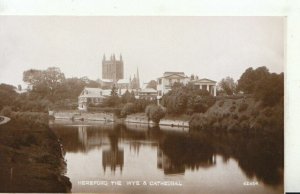 Herefordshire Postcard - Hereford, The Wye & Cathedral Ref TZ7412