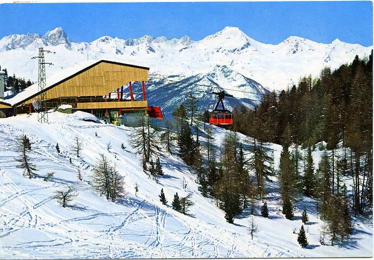 Ski Italy - Cablecar - from Aosta Valley to Grand Grimond - Skiing