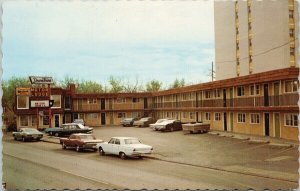 Moose Jaw SK Downtown Motor Lodge Automobiles Unused Postcard G43