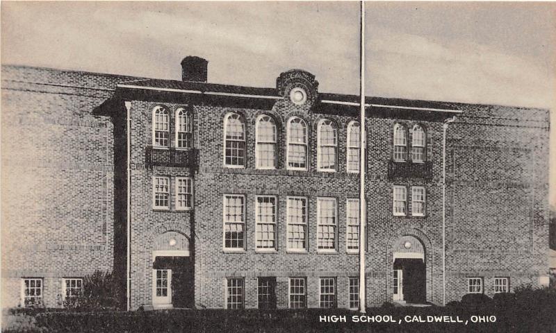 B74/ Caldwell Ohio Postcard Noble County c1940s High School Building