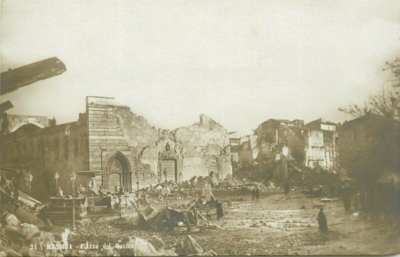 Earthquake catastrophe of Messina disaster Piazza del Duomo ruins photo postcard