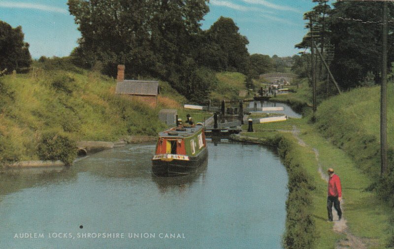 AUDLEM LOCKS, Shropshire - Vintage POSTCARD