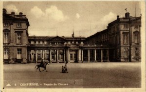 CPA Compiegne Facade du Chateau FRANCE (1013929)