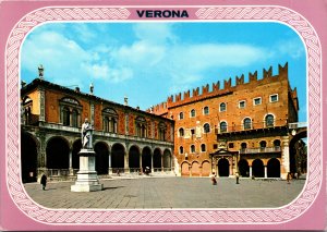 Postcard Italy Verona Piazza dei Signori