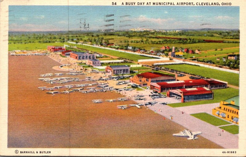 Ohio Cleveland Busy Day At The Municipal Airport 1944 Curteich