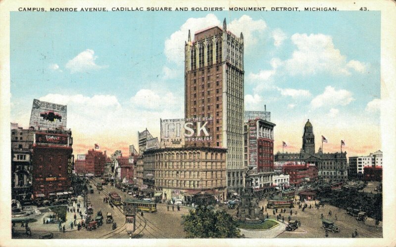 USA - Camus Monroe Avenue Cadillac Square and Soldiers Monument - 04.15