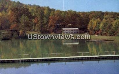 Lake Ridgecrest in Ridgecrest, North Carolina