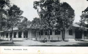 Postcard Early View of Pavilion at Minnehaha Park in Minneapolis, MN.      U7