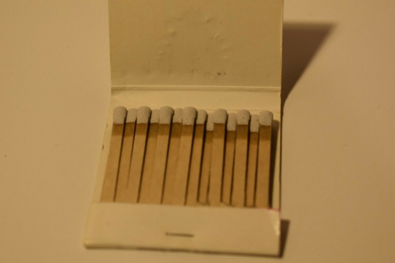 Jumer's Castle Lodge Old World Elegance 30 Strike Matchbook