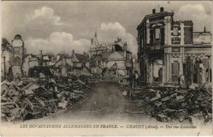 CPA Guerre CHAUNY Une rue (152047)