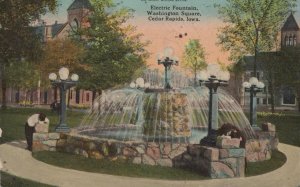 Postcard Electric Fountain Washington Square Cedar Rapids Iowa IA