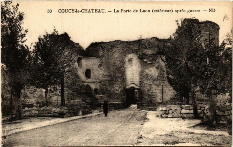 CPA COUCY-le-CHATEAU La Porte de LAON Apres guerre (666328)
