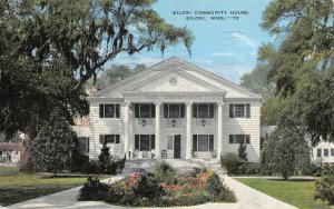 BILOXI, Mississippi MS    BILOXI COMMUNITY HOUSE    1942 Vintage Linen Postcard