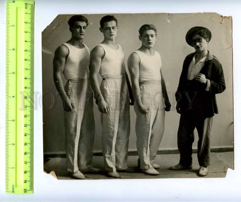 230376 USSR LENINGRAD Circus Ciniselli acrobats 1920-years