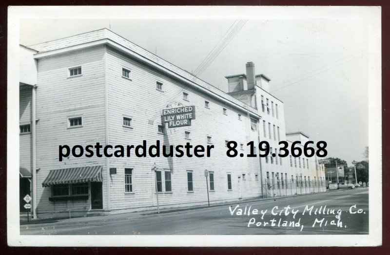 3668 - PORTLAND Michigan 1940s Valley City Milling Factory. Real Photo Postcard