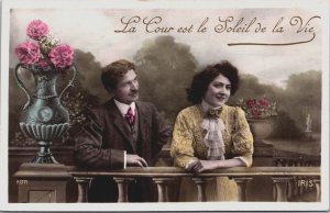 Victorian Romantic Couple La Cour est le Soleil de la Vie Vintage RPPC C158