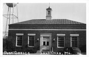 F52/ Savannah Missouri RPPC Postcard c1950s Post Office Building