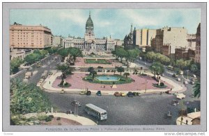 Panorama De La Elegante Plaza y Palacio Del Congreso, Buenos Aires, Argentina...