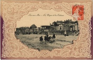 CPA LUC-sur-MER - La Digue et les Cabines (140935)