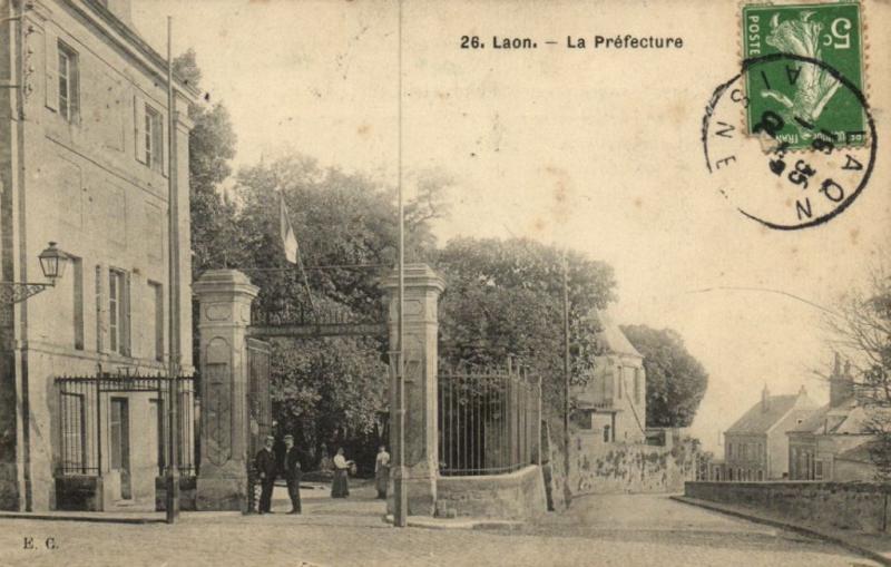 CPA LAON La Prefecture (152112)